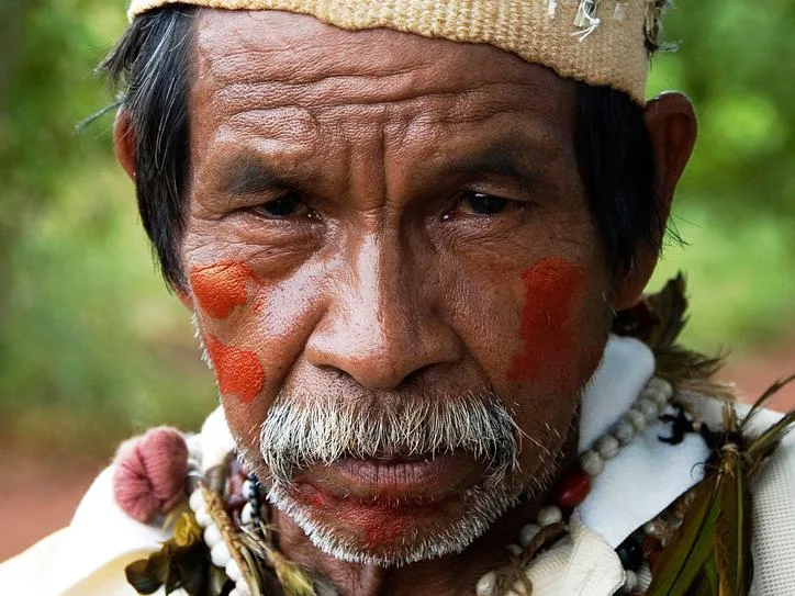 photo d'un homme de la tribu des guaranis