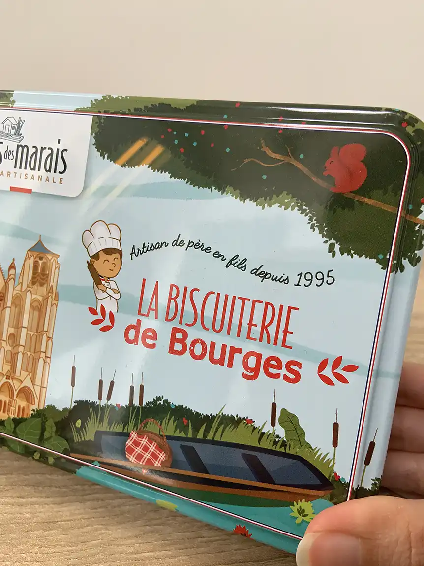 photo de la boite à biscuits en métal Saveurs des Marais