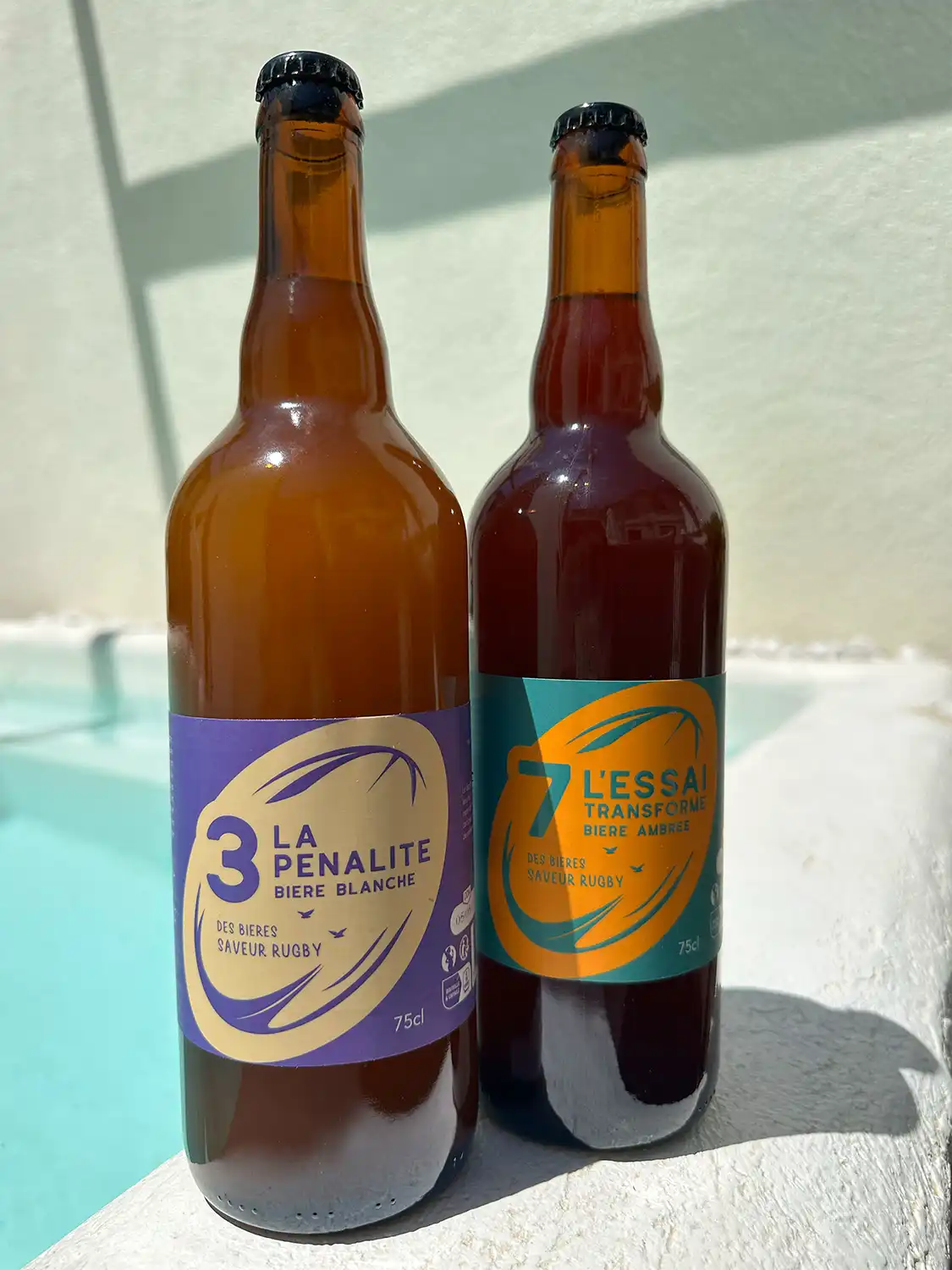 photo des bières de la brasserie des Pertuis de la Rochelle : "l'Essai transformé" et la "pénalité"